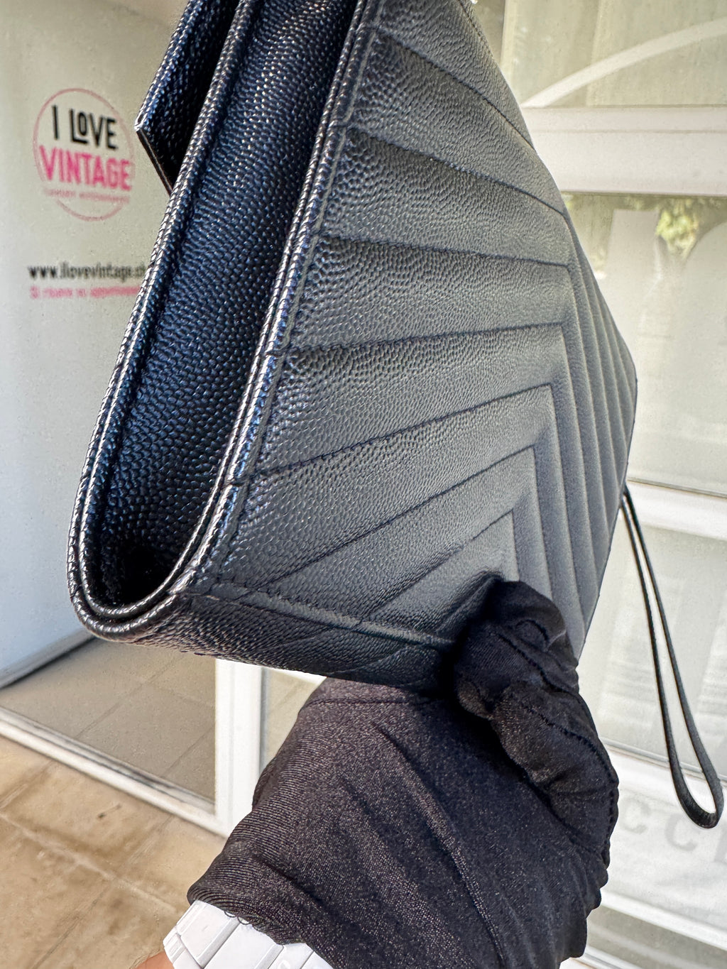 Saint Laurent Pochette Cassandre in Pelle Grain de Poudre - Nero