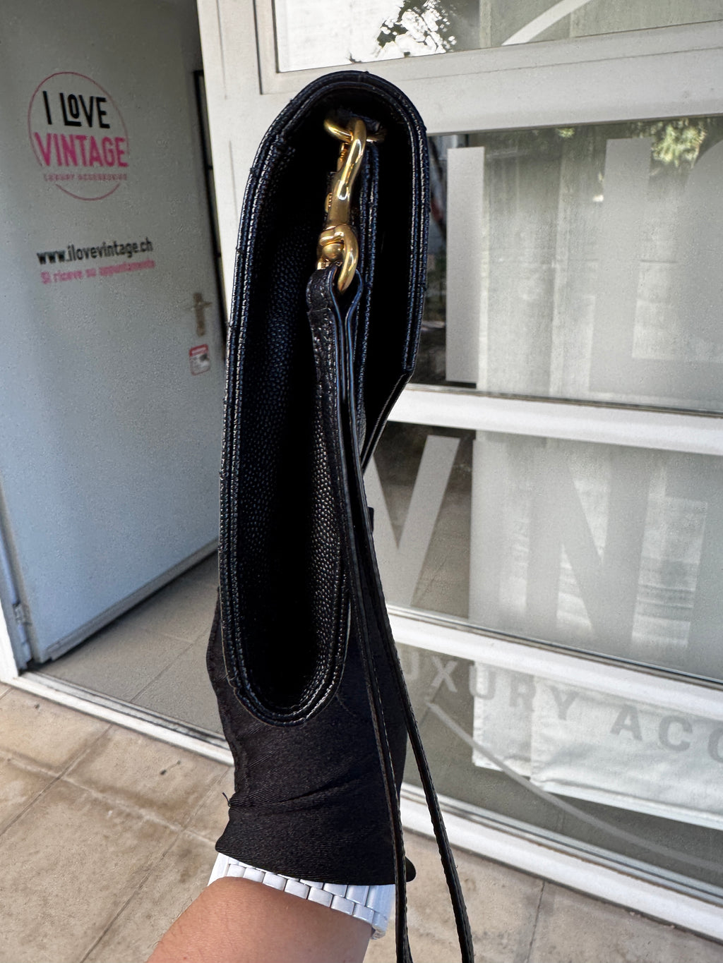 Saint Laurent Pochette Cassandre in Pelle Grain de Poudre - Nero