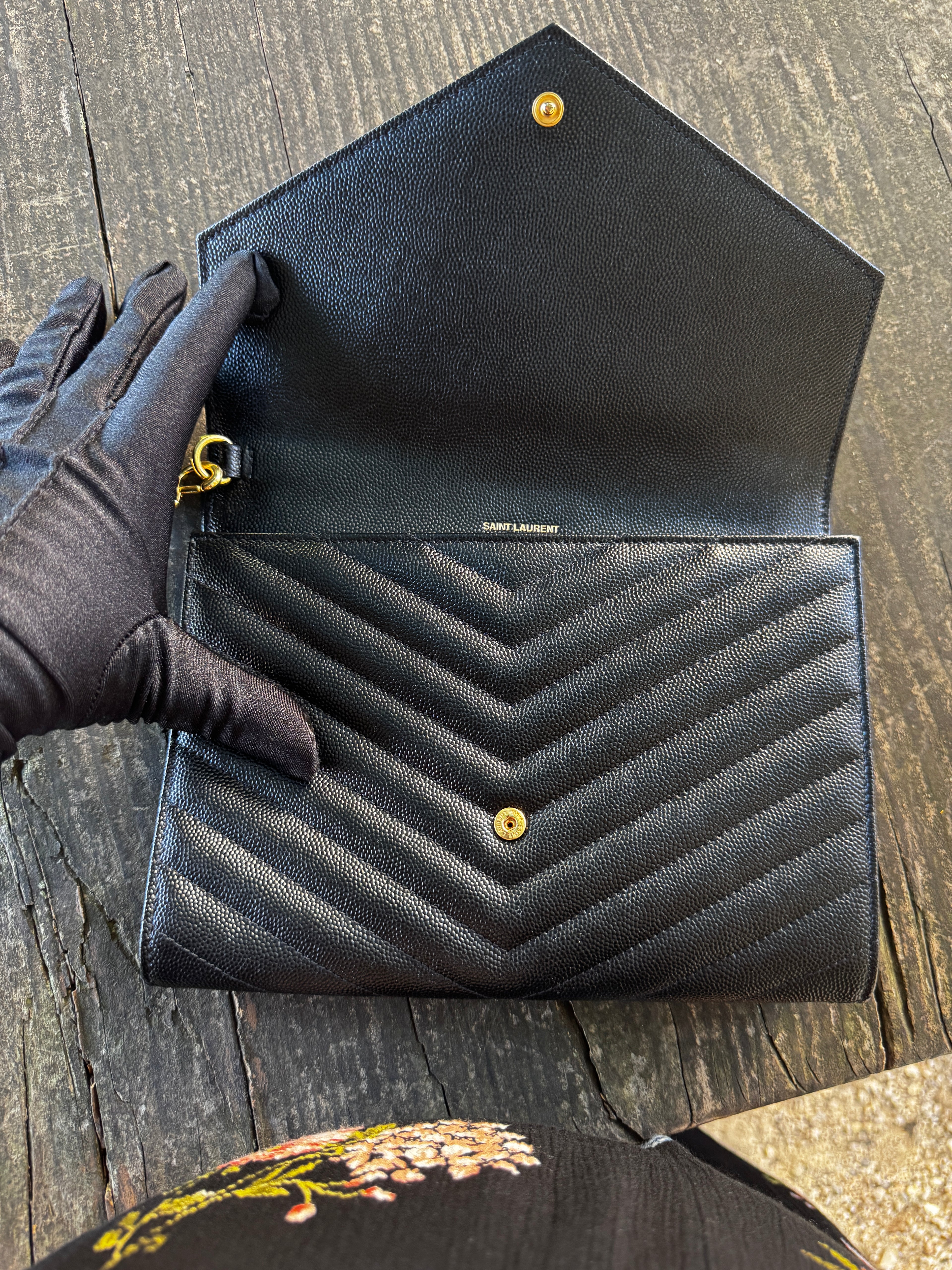 Saint Laurent Pochette Cassandre in Pelle Grain de Poudre - Nero