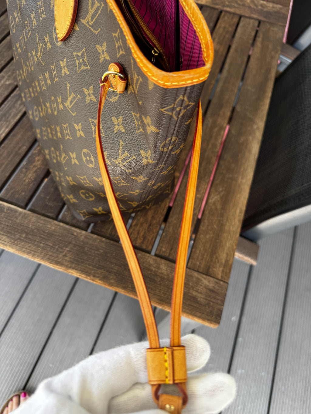 Louis Vuitton Neverfull MM in Tela Monogram con Interno Pivoine e Pochette