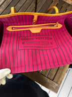 Louis Vuitton Neverfull MM in Tela Monogram con Interno Pivoine e Pochette
