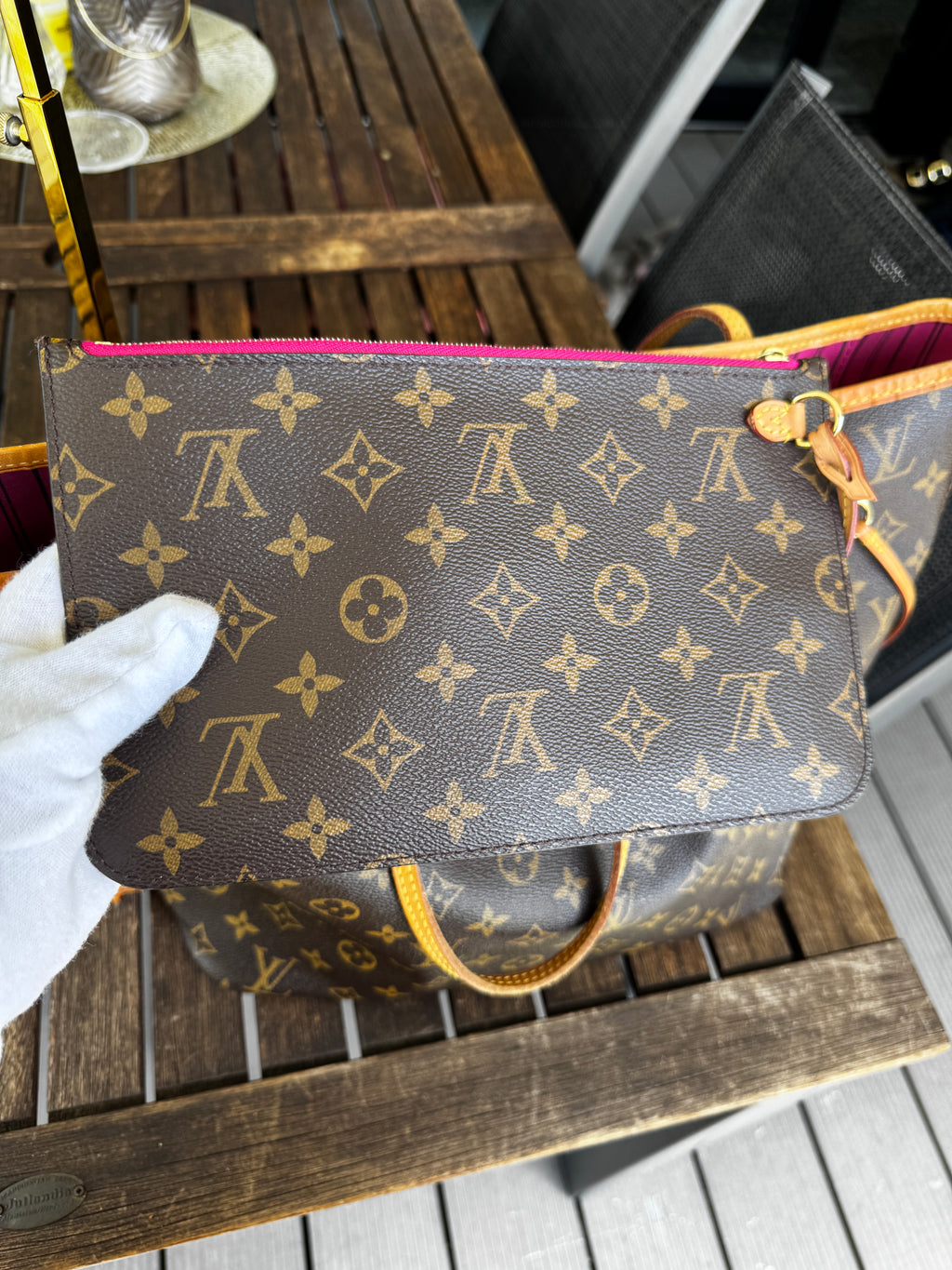 Louis Vuitton Neverfull MM in Tela Monogram con Interno Pivoine e Pochette