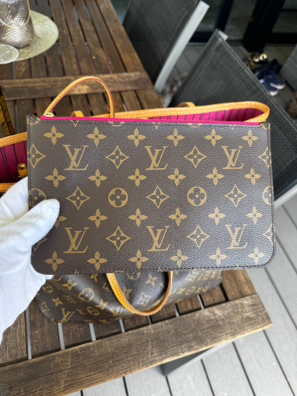 Louis Vuitton Neverfull MM in Tela Monogram con Interno Pivoine e Pochette