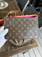 Louis Vuitton Neverfull MM in Tela Monogram con Interno Pivoine e Pochette