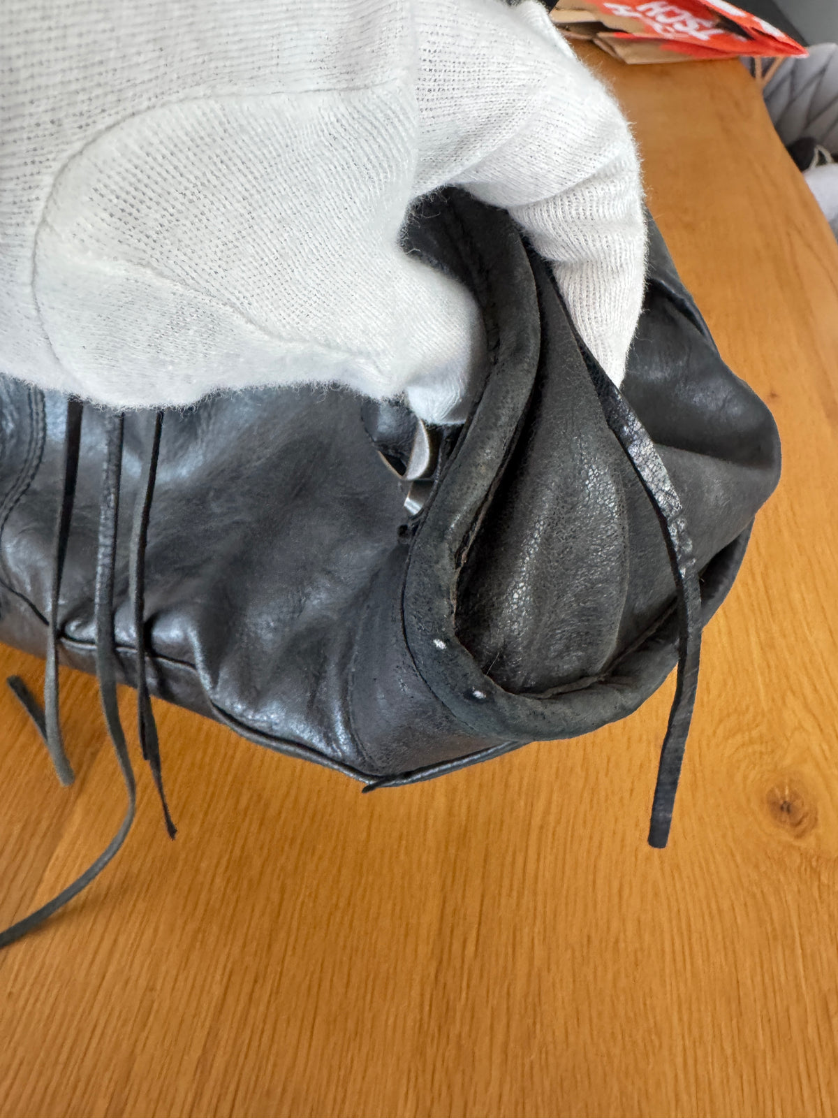 Balenciaga City Weekender in Pelle di Agnello Nera