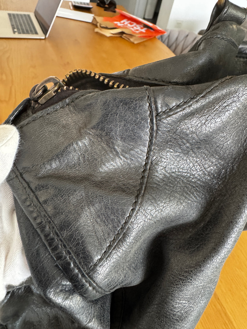 Balenciaga City Weekender in Pelle di Agnello Nera