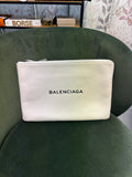 Balenciaga Pochette Everyday Medium in Pelle Bianca