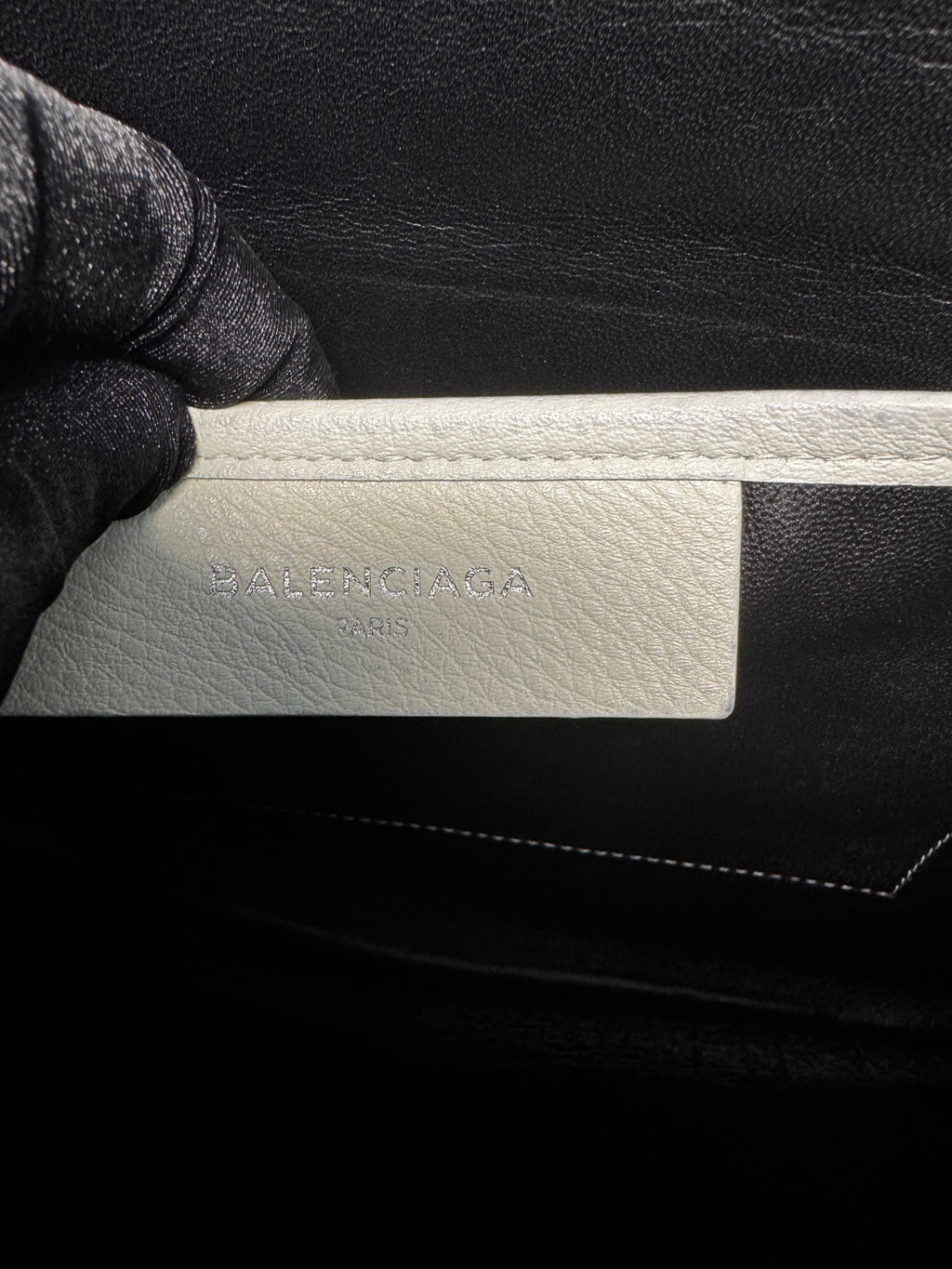 Balenciaga Pochette Everyday Medium in Pelle Bianca