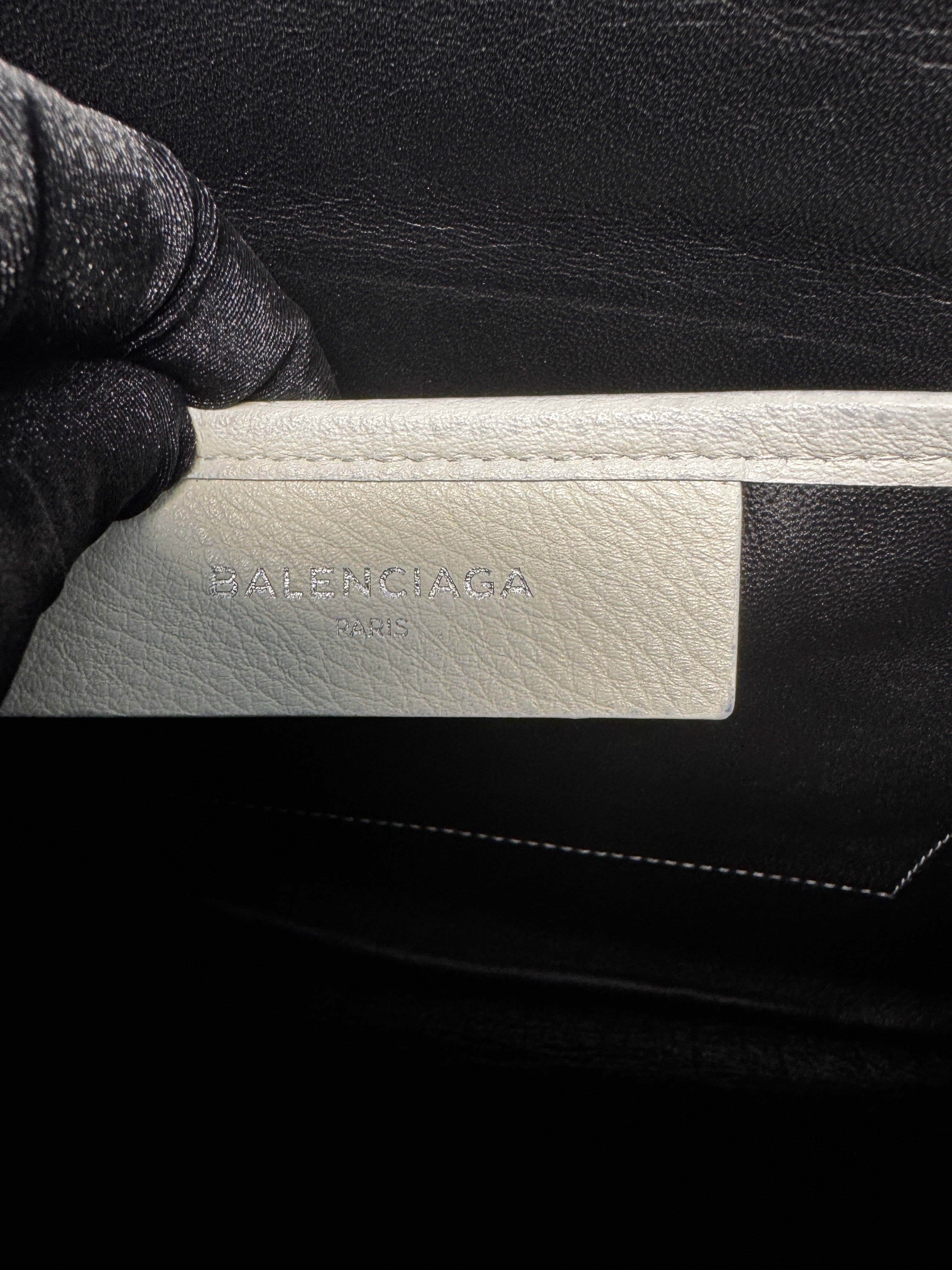Balenciaga Pochette Everyday Medium in Pelle Bianca