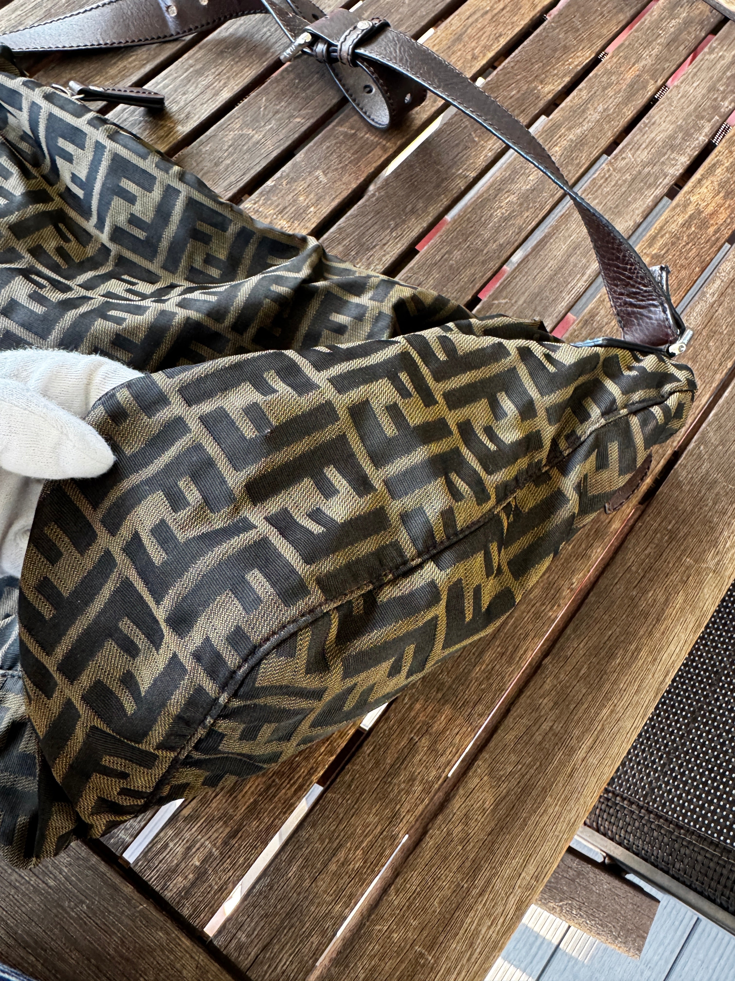 Fendi Borsa a Tracolla Messenger in Tessuto Zucca e Pelle