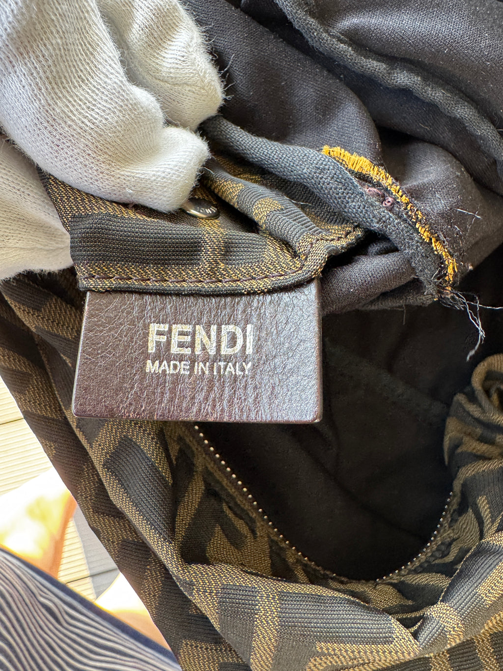 Fendi Borsa a Tracolla Messenger in Tessuto Zucca e Pelle