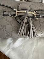 Gucci Borsa a Tracolla Emily Mini Chain in Pelle Guccissima - Grigio Taupe