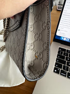 Gucci Borsa a Tracolla Emily Mini Chain in Pelle Guccissima - Grigio Taupe