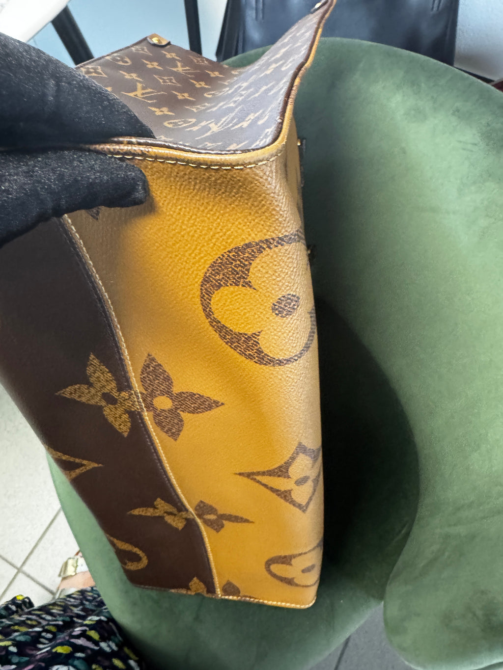 Louis Vuitton Tote Onthego GM in Tela Monogram e Monogram Reverse