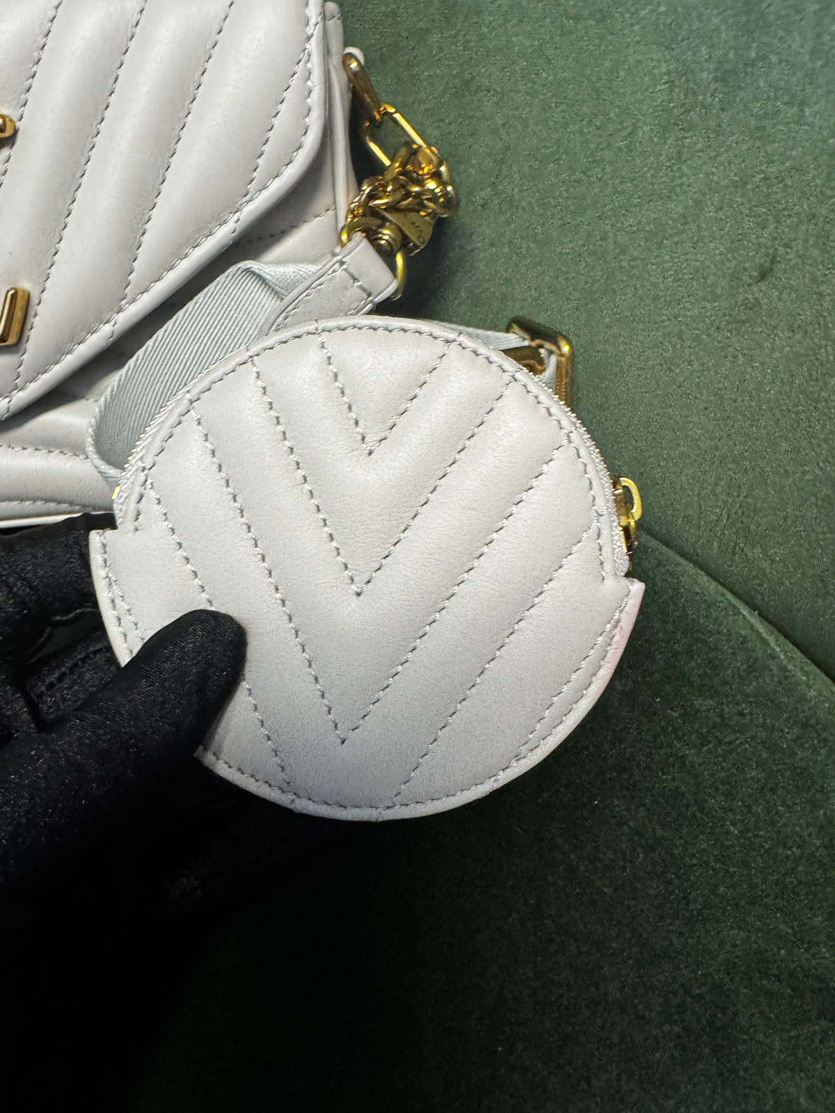 Louis Vuitton New Wave Multi Pochette in Pelle Trapuntata - Bianco Ghiaccio