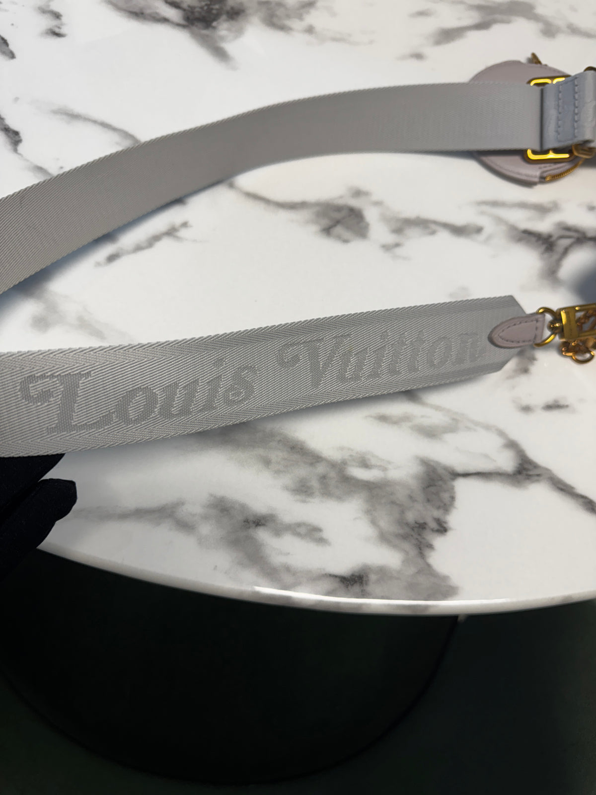 Louis Vuitton New Wave Multi Pochette in Pelle Trapuntata - Bianco Ghiaccio