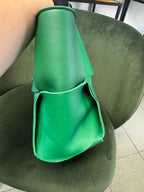 Bottega Veneta Arco Tote Medium in Pelle Intrecciato Orthobie - Verde Parakeet