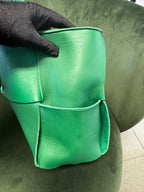 Bottega Veneta Arco Tote Medium in Pelle Intrecciato Orthobie - Verde Parakeet