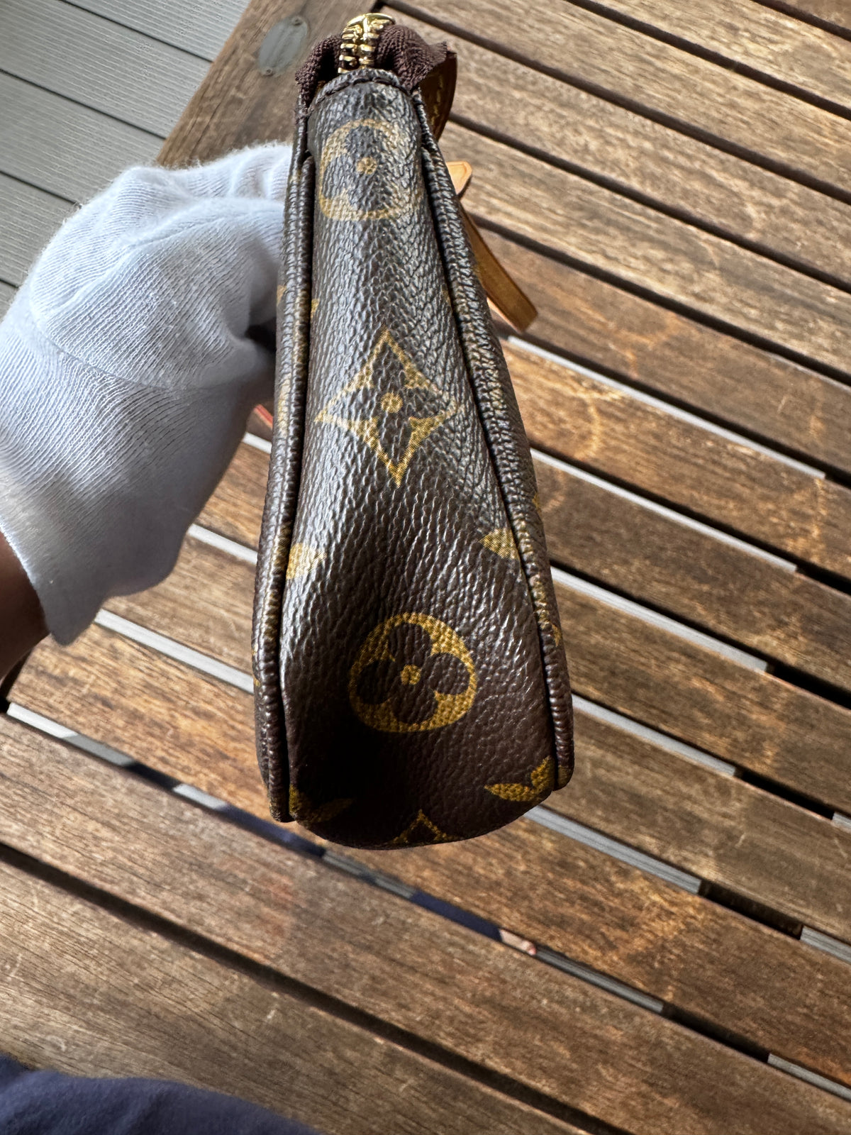 Louis Vuitton Pochette Accessoires in Tela Monogram