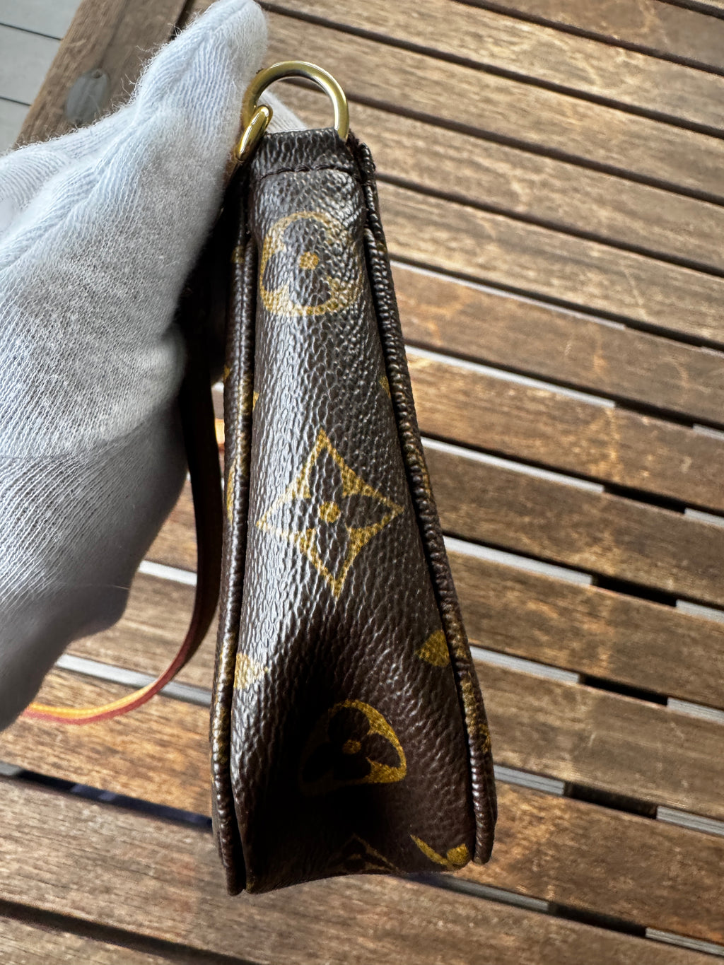 Louis Vuitton Pochette Accessoires in Tela Monogram