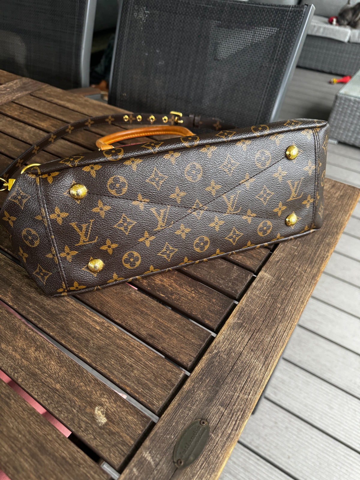 Louis Vuitton Pallas MM in Tela Monogram e Pelle di Vitello Aurore