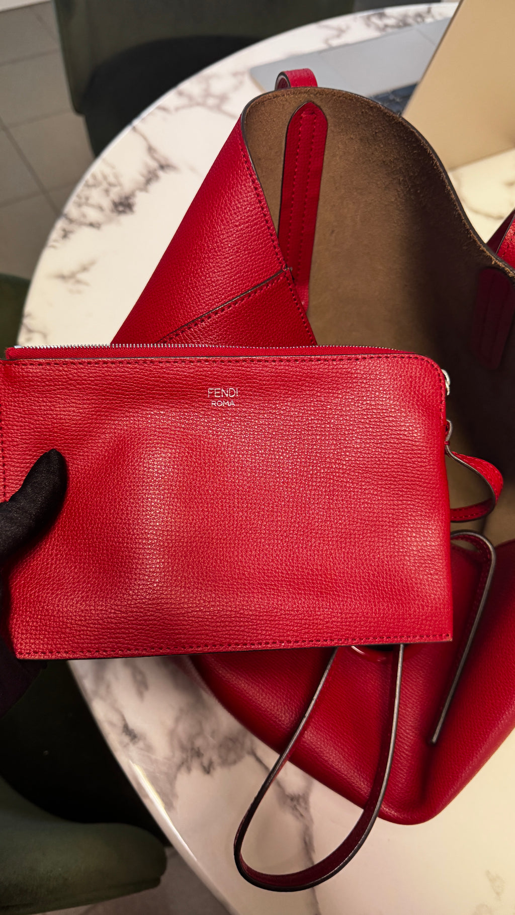 Fendi Shopper Vienna in Pelle con Logo F e Pochette - Rosso