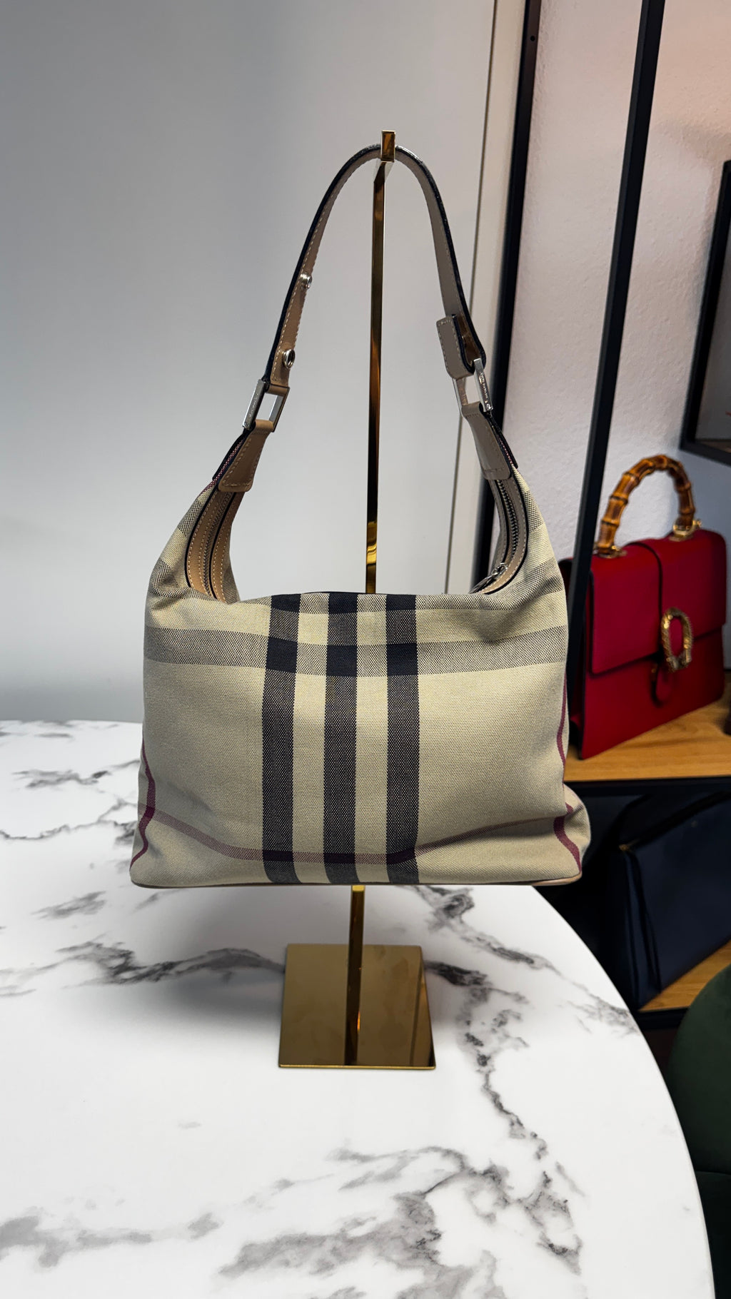 Burberry Borsa Hobo in Canvas Mega Check con Finiture in Pelle Beige