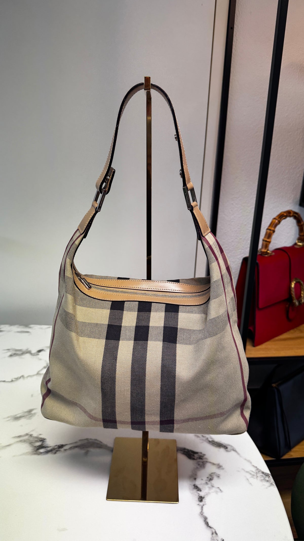 Burberry Borsa Hobo in Canvas Mega Check con Finiture in Pelle Beige