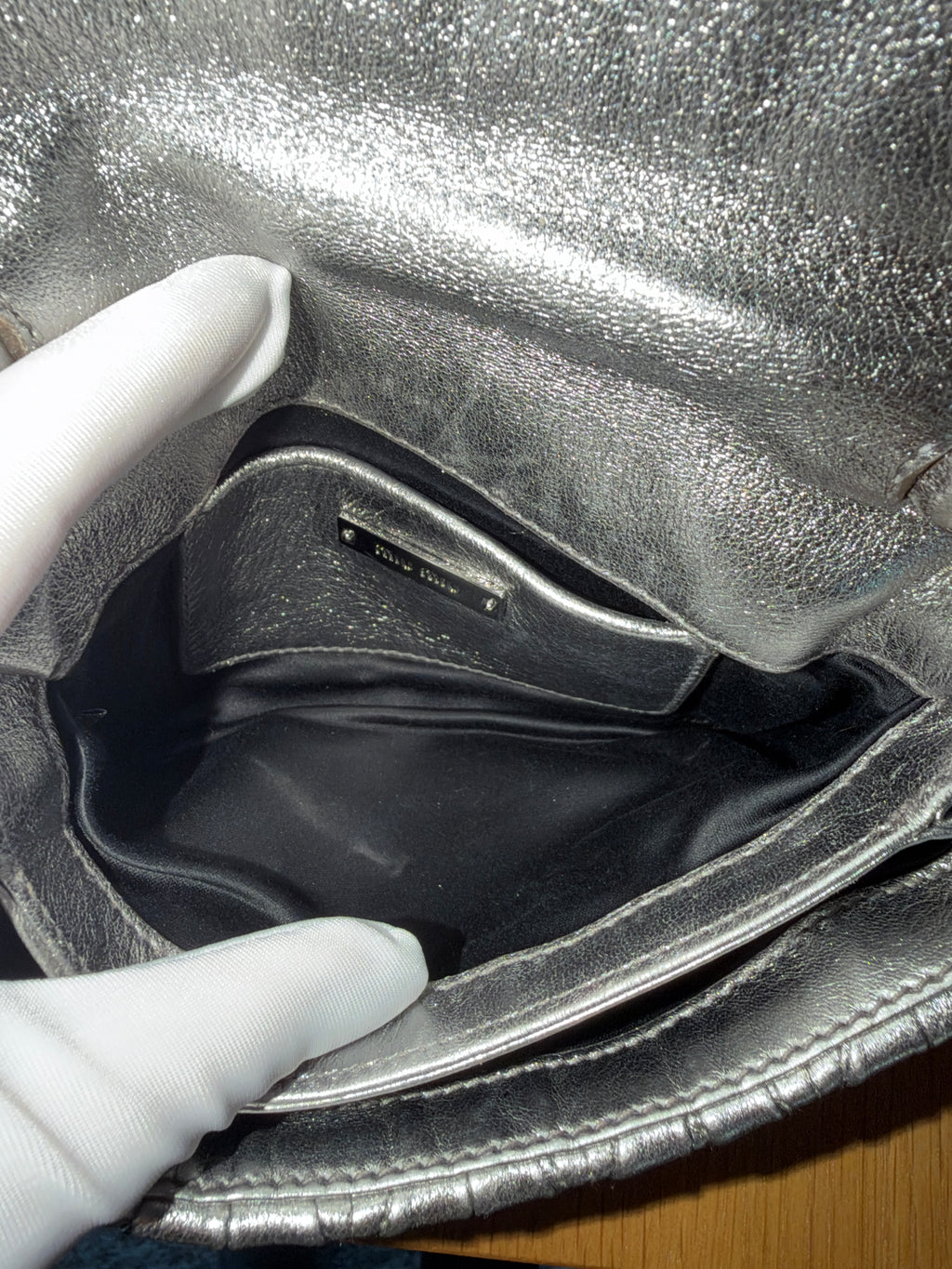 Miu Miu Pochette Crossbody in Pelle Matelassé Argento Metallizzato