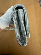 Miu Miu Pochette Crossbody in Pelle Matelassé Argento Metallizzato