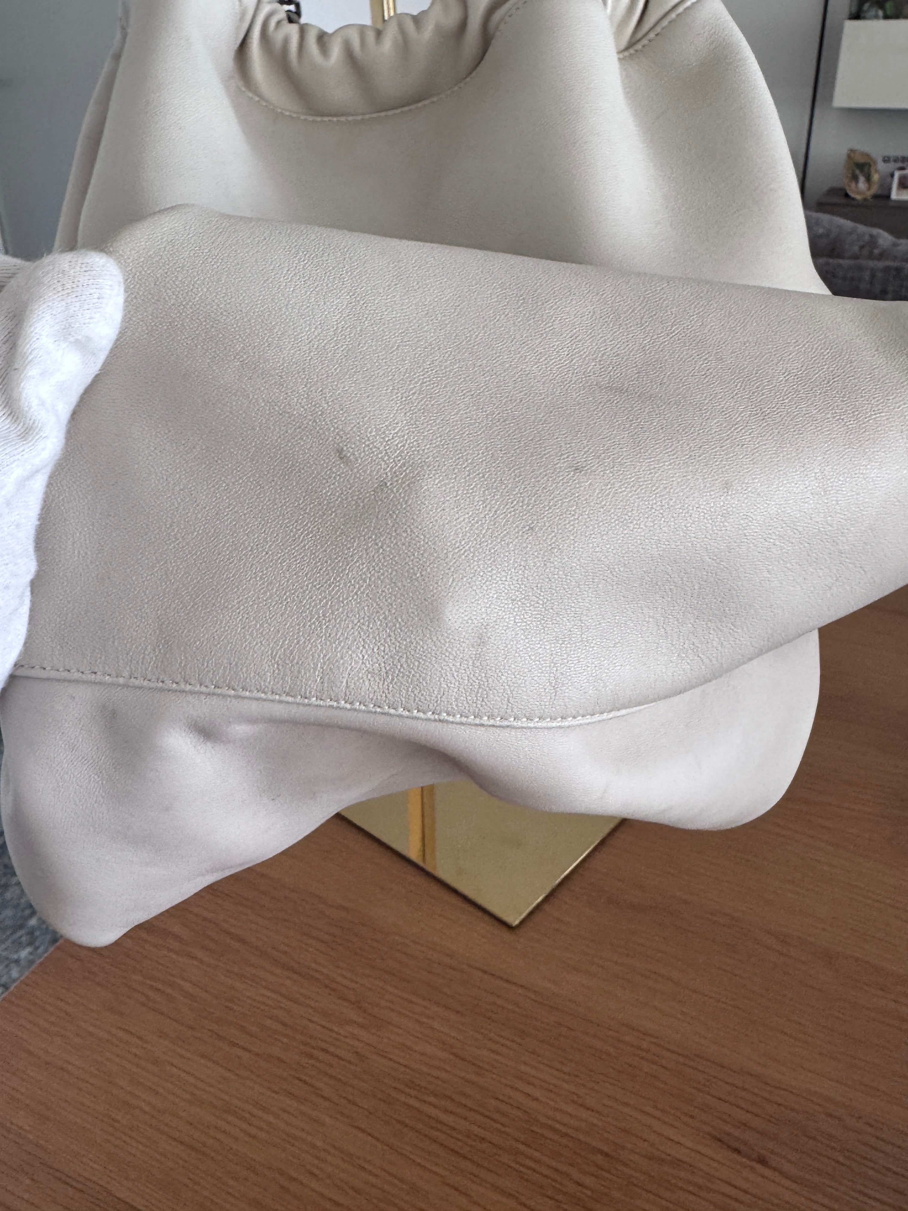 Saint Laurent Teddy Shopping Bag in Pelle - Bianco Ghiaccio
