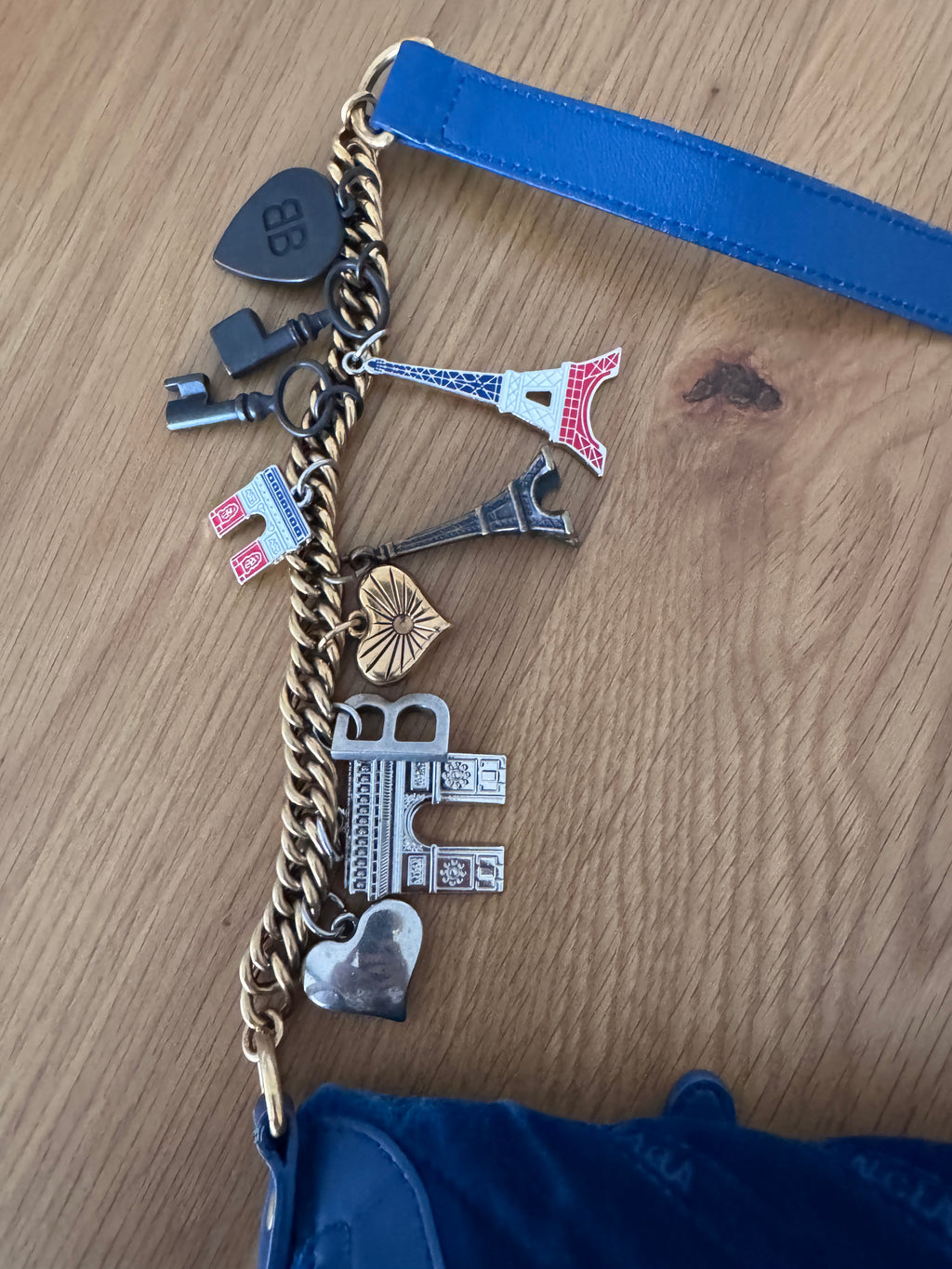 Balenciaga Marsupio "Souvenir" in Velluto Matelassé e Pelle - Blu Elettrico