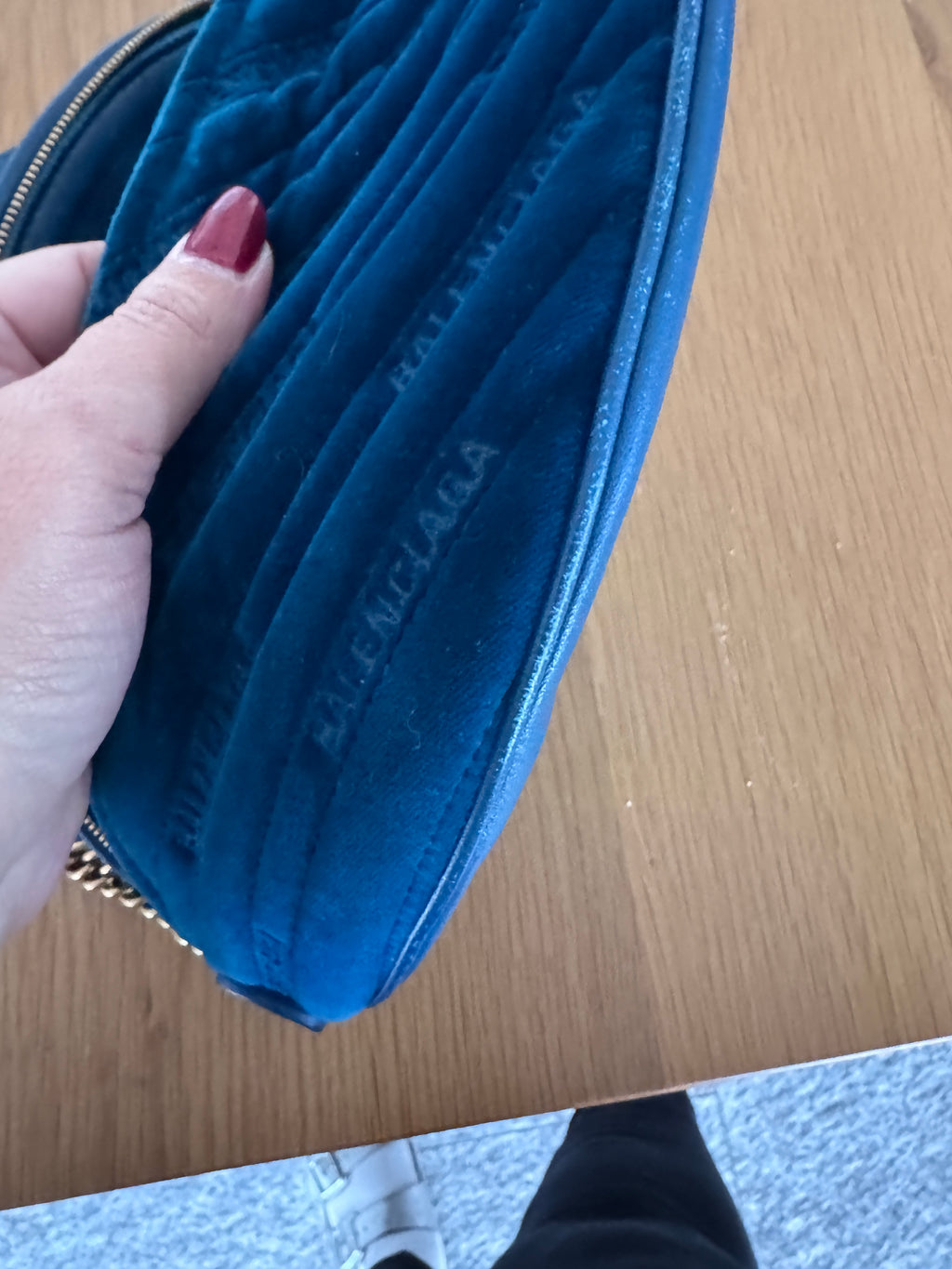 Balenciaga Marsupio "Souvenir" in Velluto Matelassé e Pelle - Blu Elettrico