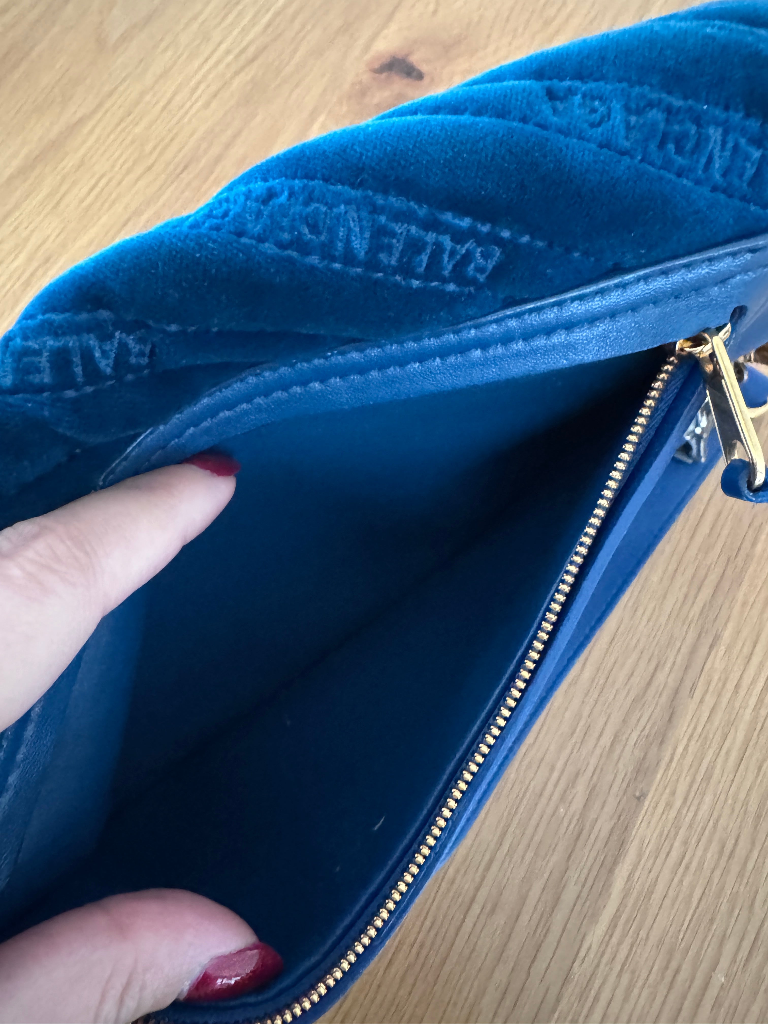 Balenciaga Marsupio "Souvenir" in Velluto Matelassé e Pelle - Blu Elettrico
