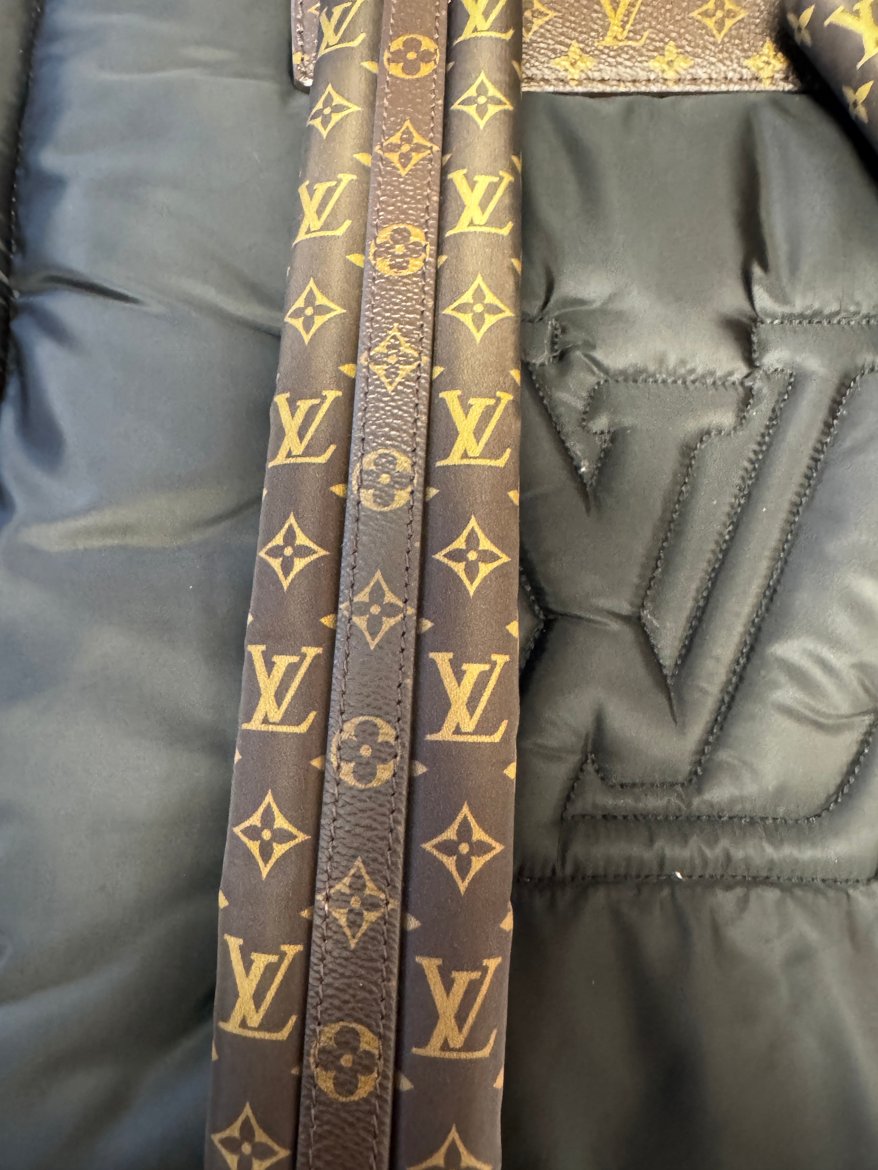 Louis Vuitton Zaino "Pillow" Monogram in Nylon Riciclato Econyl - Nero
