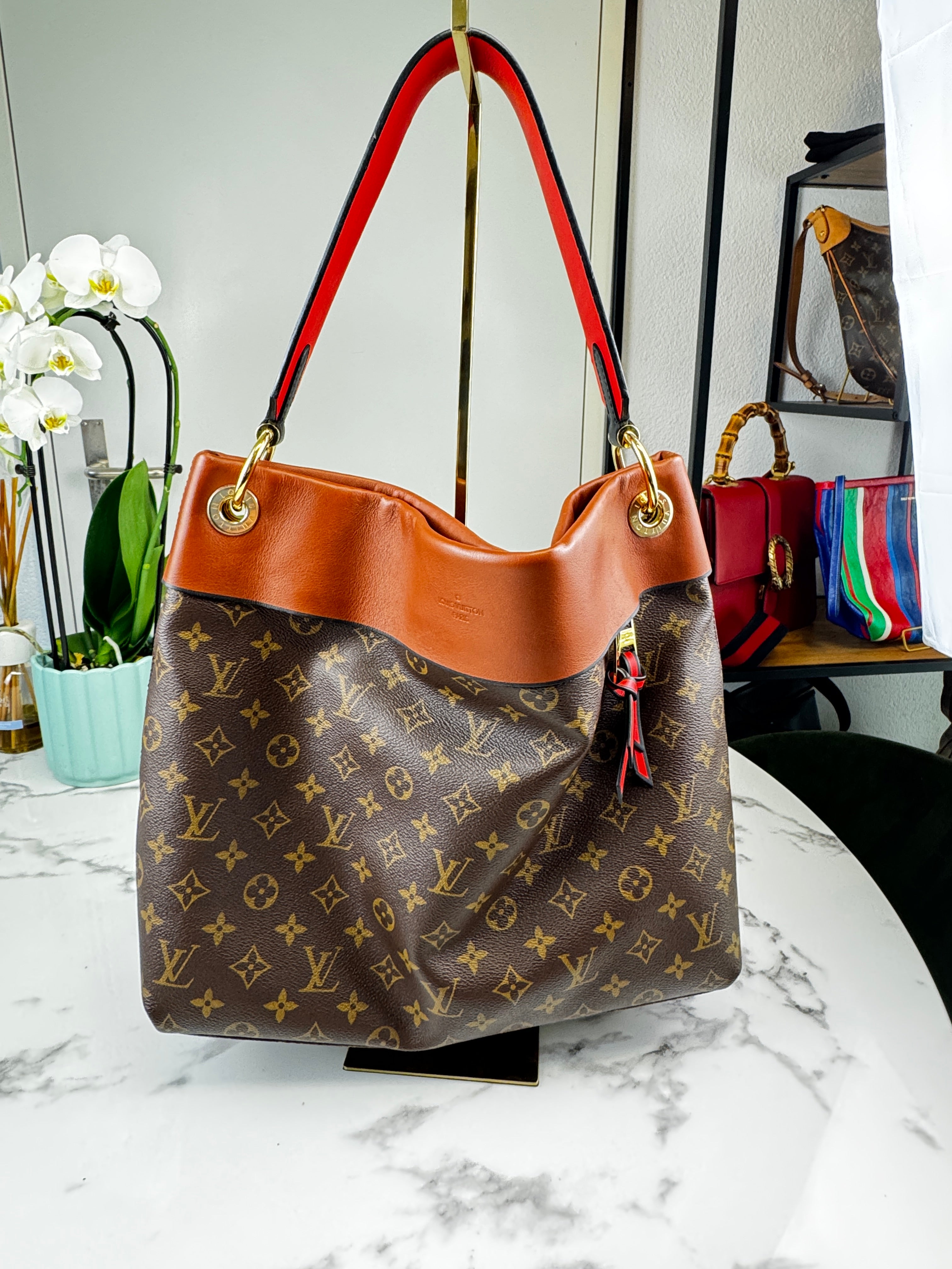 Louis Vuitton Tuileries Hobo