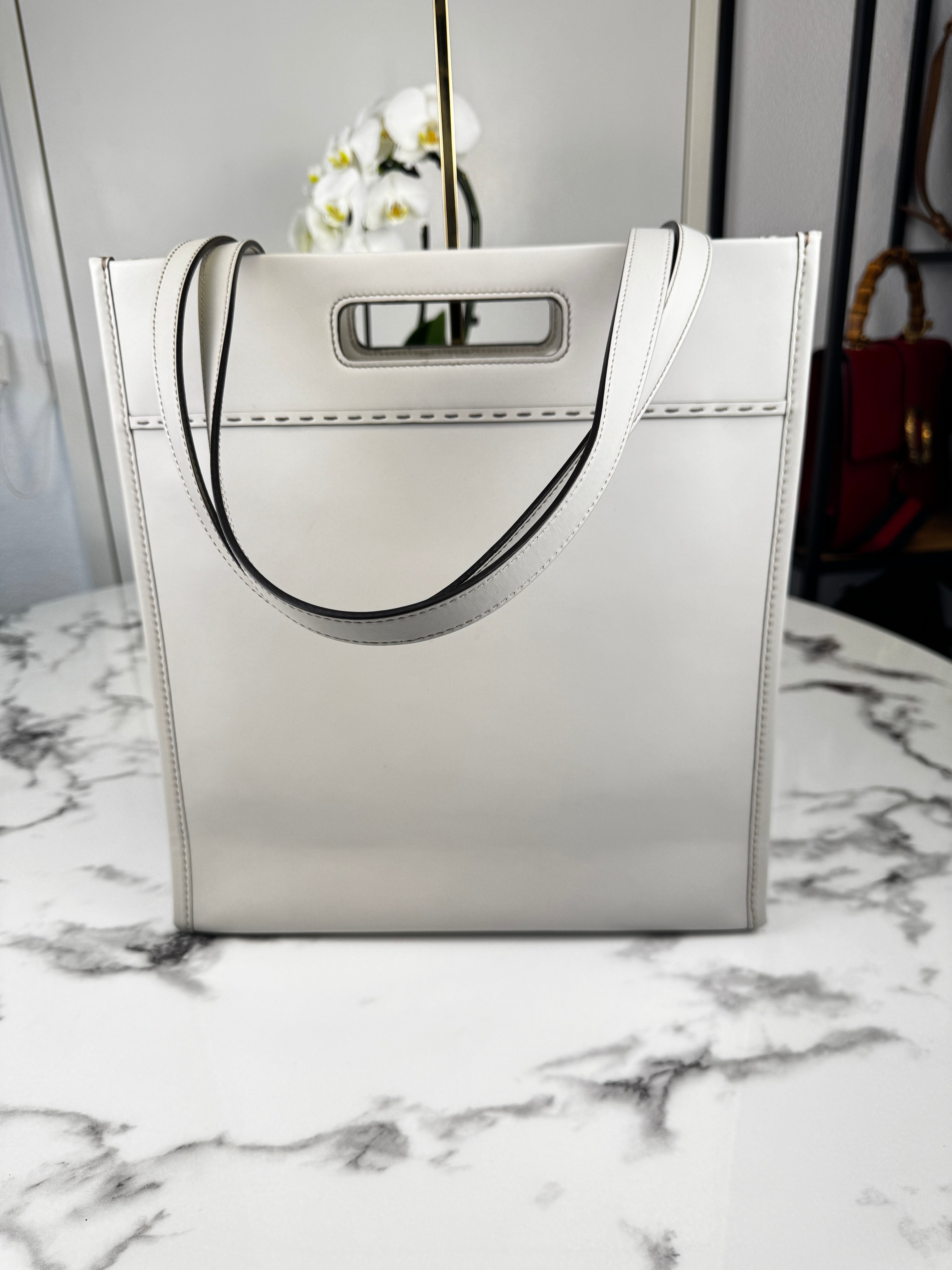 Fendi Sunshine Shopper Medium North-South