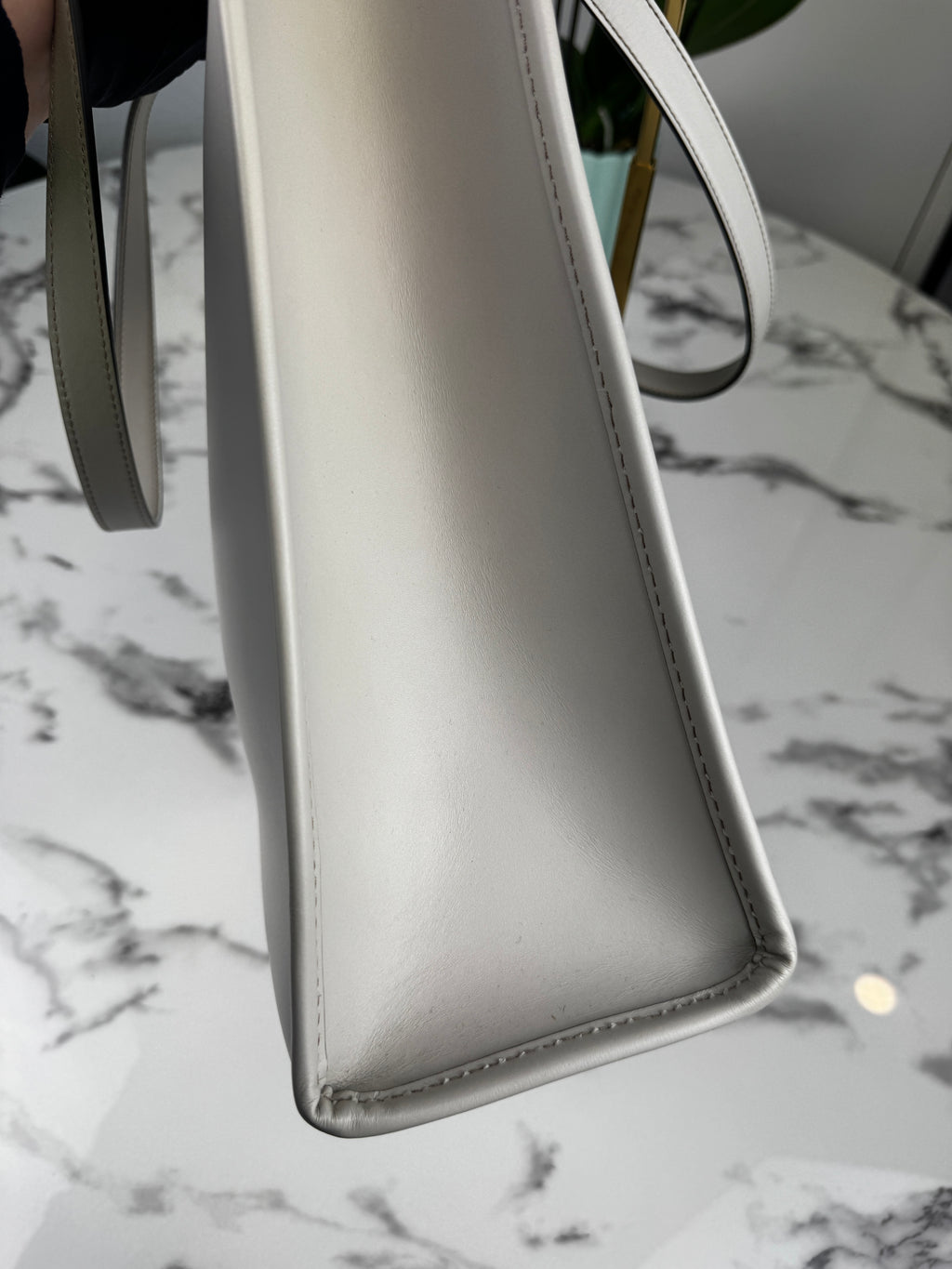 Fendi Sunshine Shopper Medium North-South
