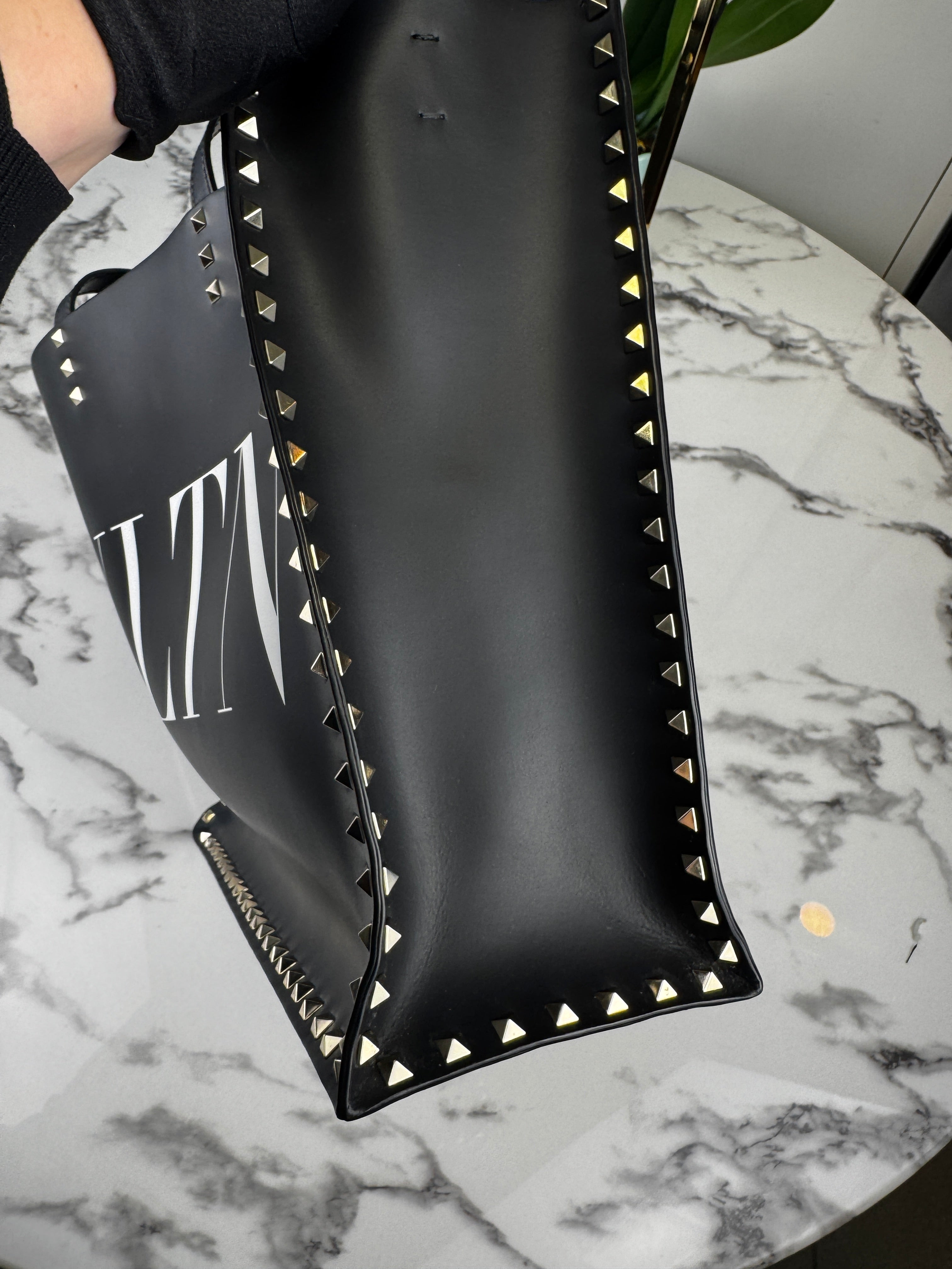 Valentino Garavani Rockstud Shopper