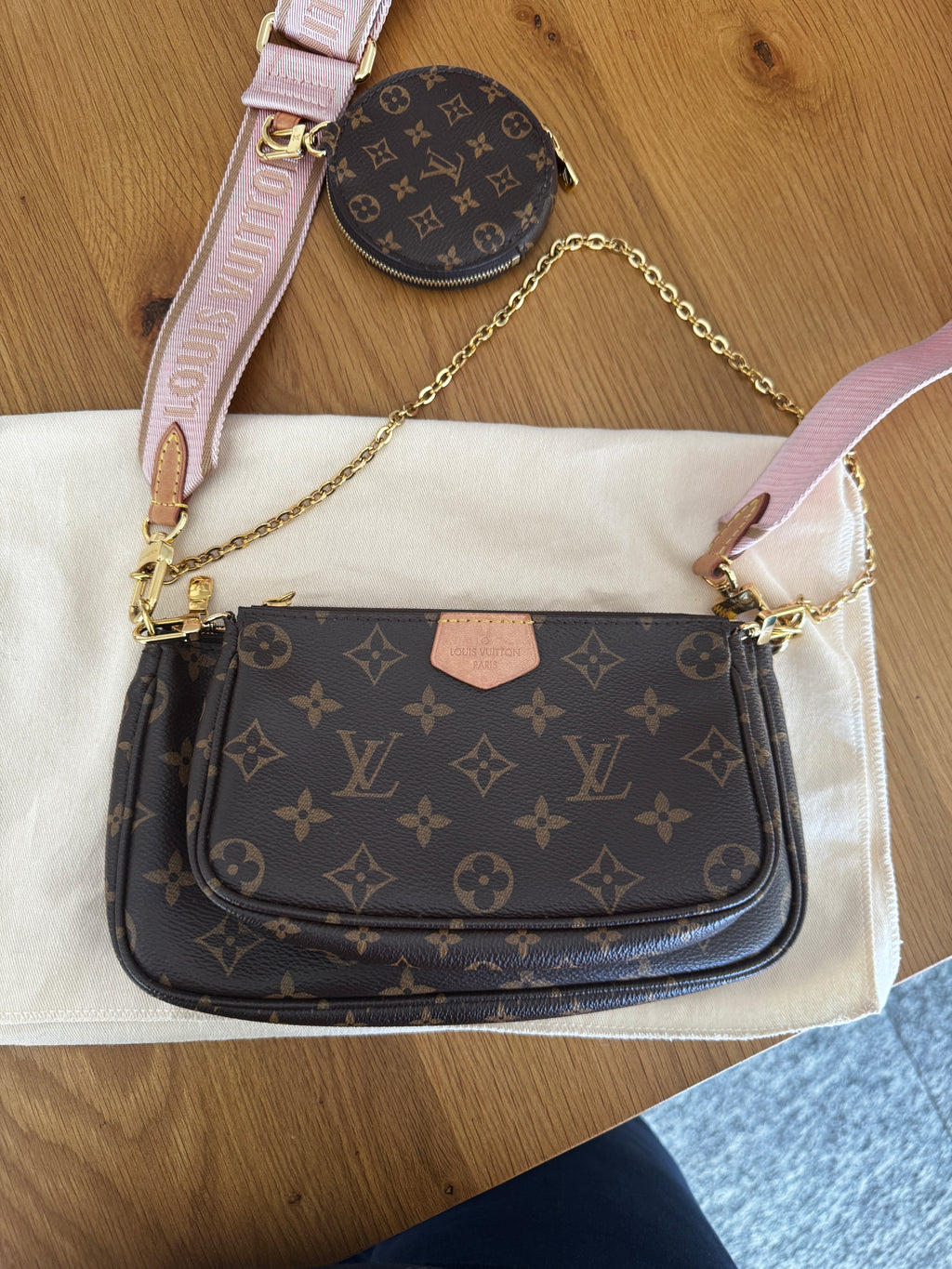 Louis Vuitton Multi Pochette Accessoires