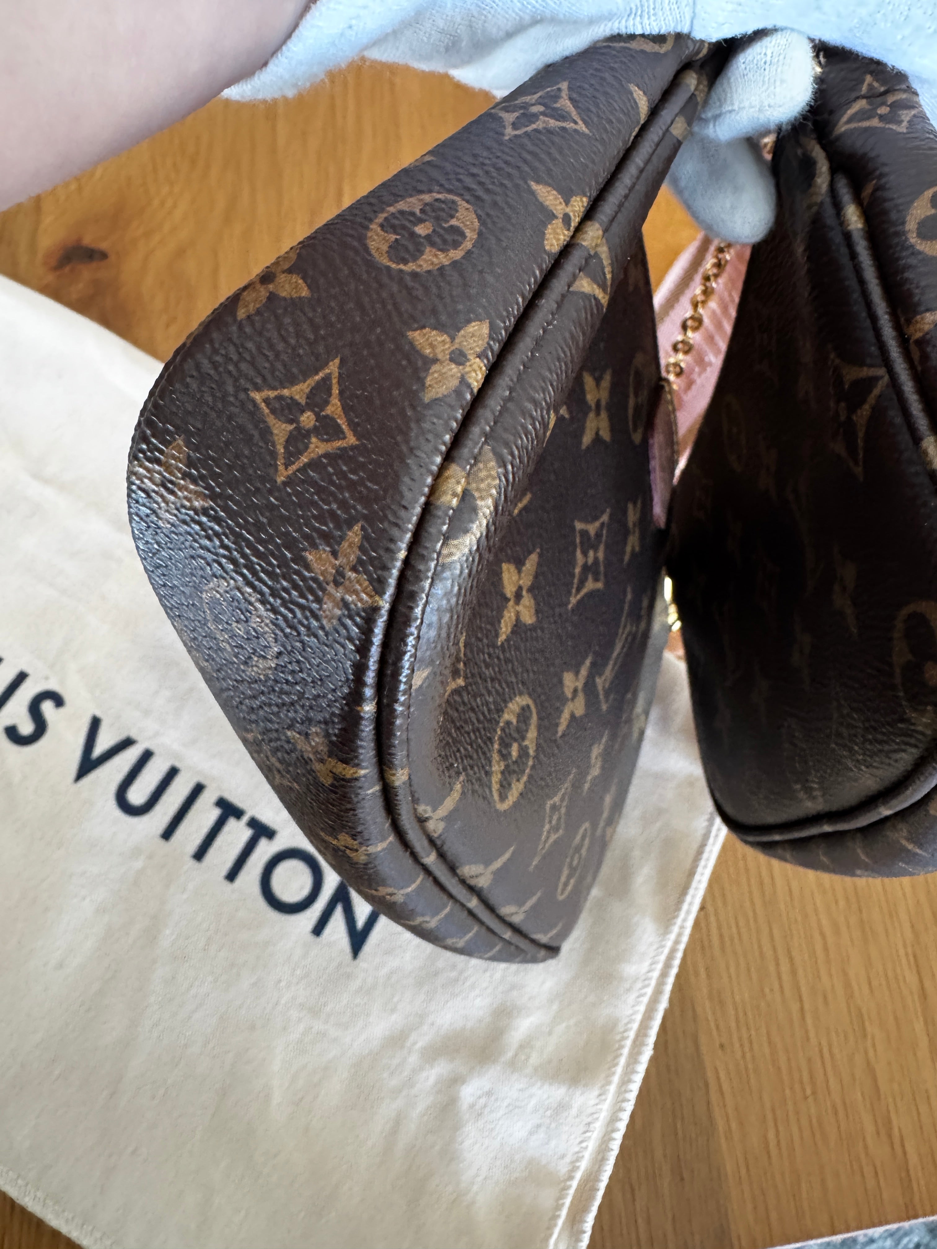 Louis Vuitton Multi Pochette Accessoires