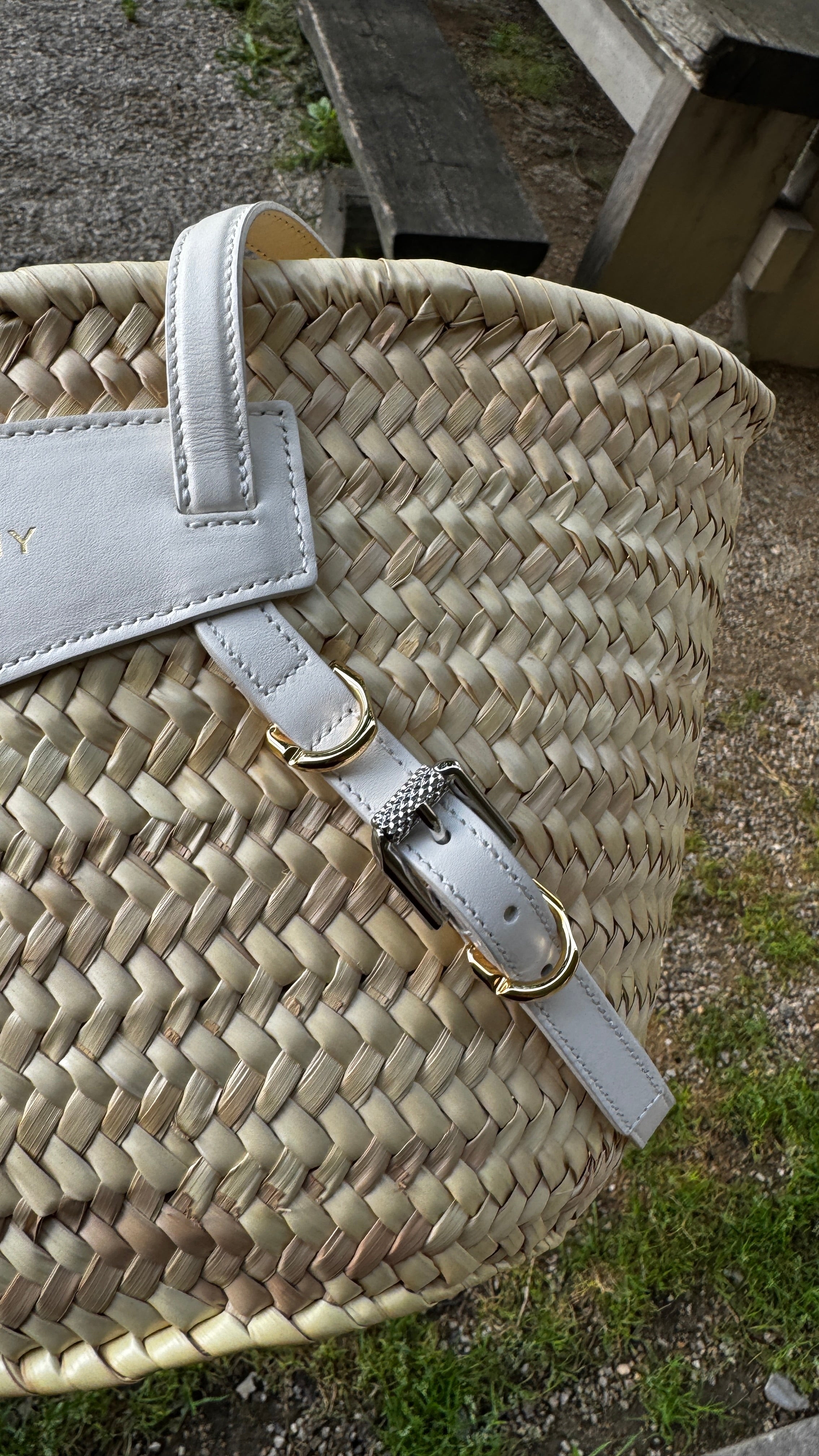 Givenchy Voyou Basket Small in Paglia e Pelle - Off-White