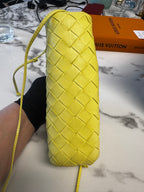 Bottega Veneta Mini The Pouch in Pelle Intrecciata - Giallo Fluo